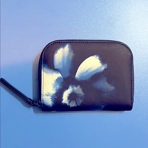 NEW Simply Vera Vera Wang Floral Zip Around Wallet